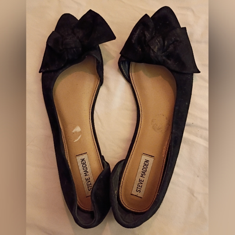 Steve Madden Black Suede Flats